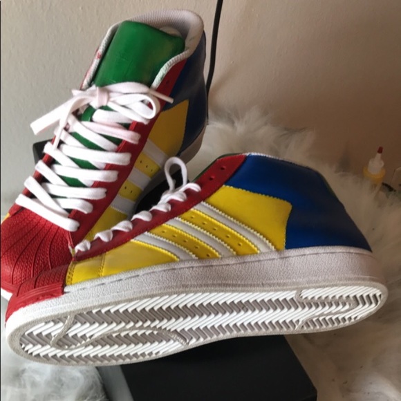 Le adidas colorati x poshmark Le adidas colorati x poshmark
